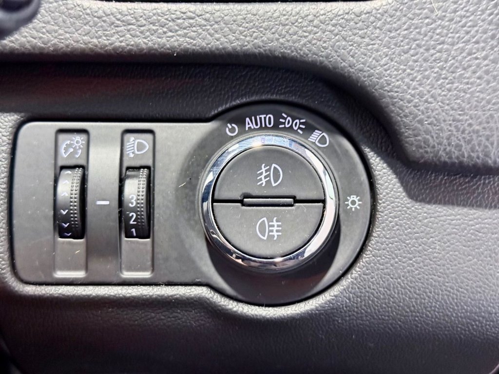 Used Vauxhall Insignia 2013 for sale - 77211917: Photo 17