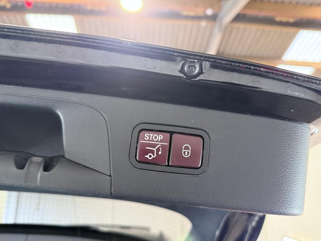 Used Mercedes-Benz GLC 2018 for sale - 78110817: Photo 28