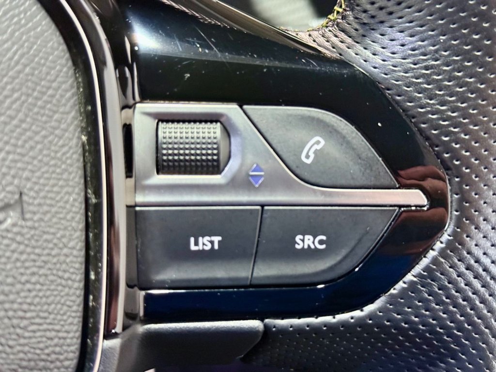 Used Peugeot E-2008 2021 for sale - 76345740: Photo 15