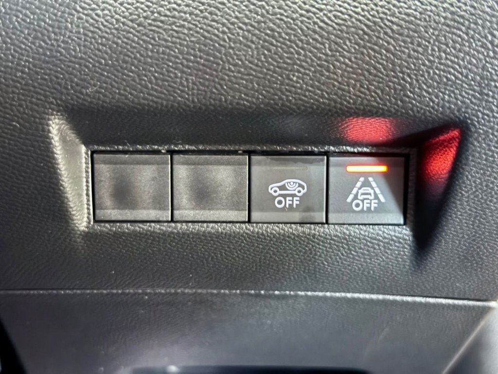 Used Peugeot E-2008 2021 for sale - 76345740: Photo 19