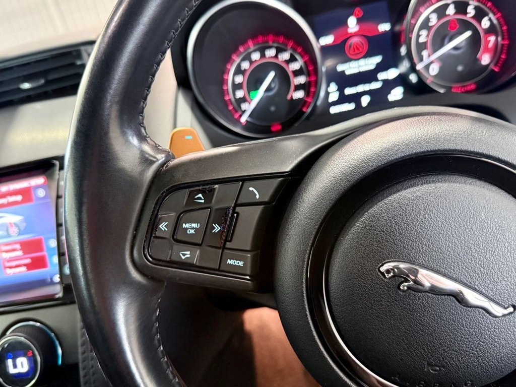 Used Jaguar F-Type 2015 for sale - 77452326: Photo 16