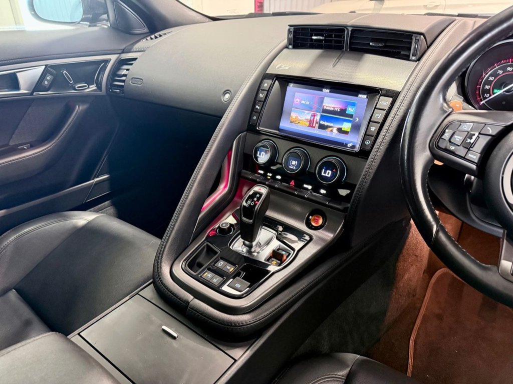 Used Jaguar F-Type 2015 for sale - 77452326: Photo 18