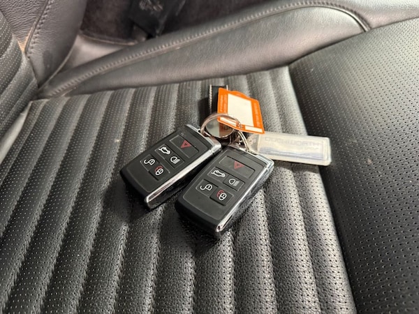 Used Land Rover Discovery Sport 2020 for sale - 74529305: Photo 33