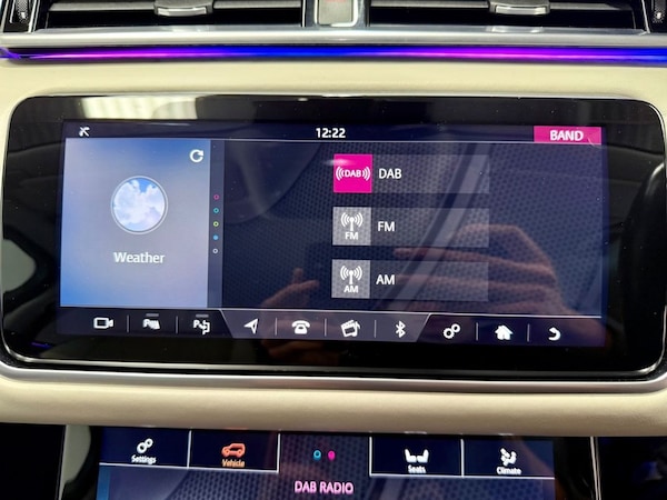 Used Land Rover Range Rover Velar 2017 for sale - 76291404: Photo 34
