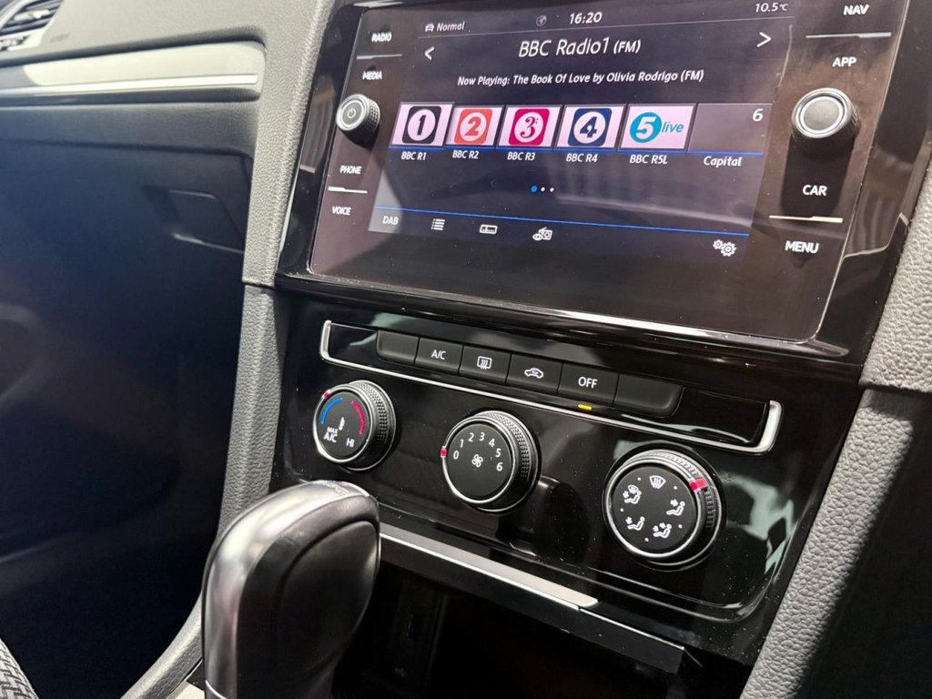 Used Volkswagen Golf 2019 for sale - 77850358: Photo 21