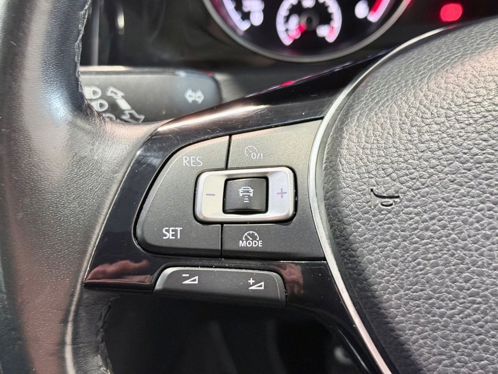 Used Volkswagen Golf 2014 for sale - 77263870: Photo 14