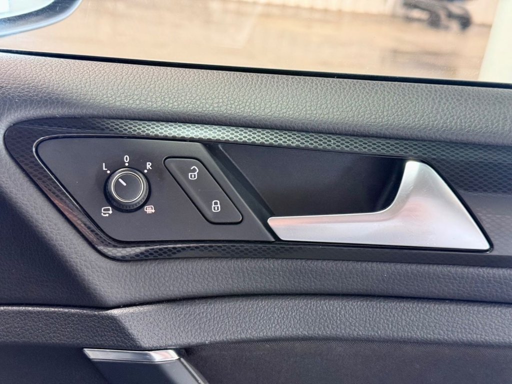 Used Volkswagen Golf 2014 for sale - 77263870: Photo 19