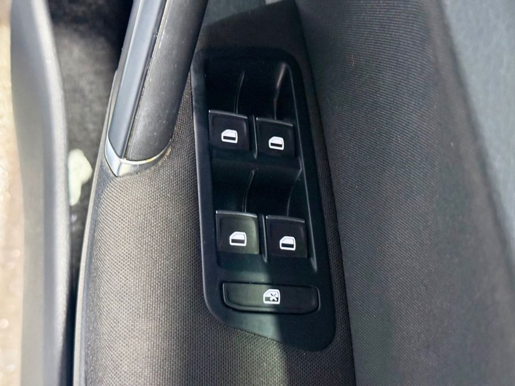 Used Volkswagen Golf 2014 for sale - 77263870: Photo 20