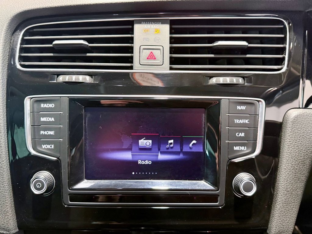 Used Volkswagen Golf 2014 for sale - 77263870: Photo 27