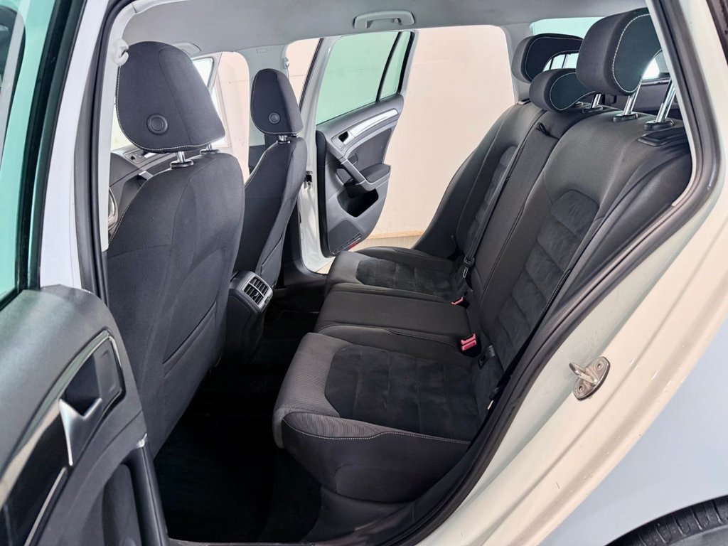 Used Volkswagen Golf 2014 for sale - 77263870: Photo 32