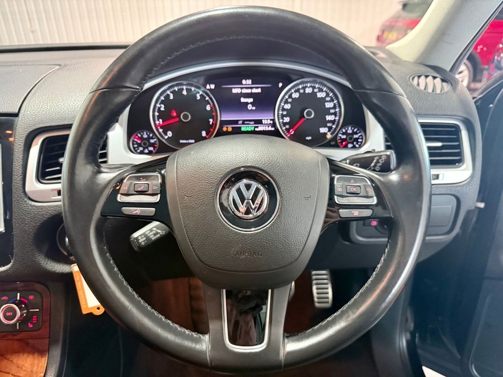 Used Volkswagen Touareg 2010 for sale - 76570581: Photo 10