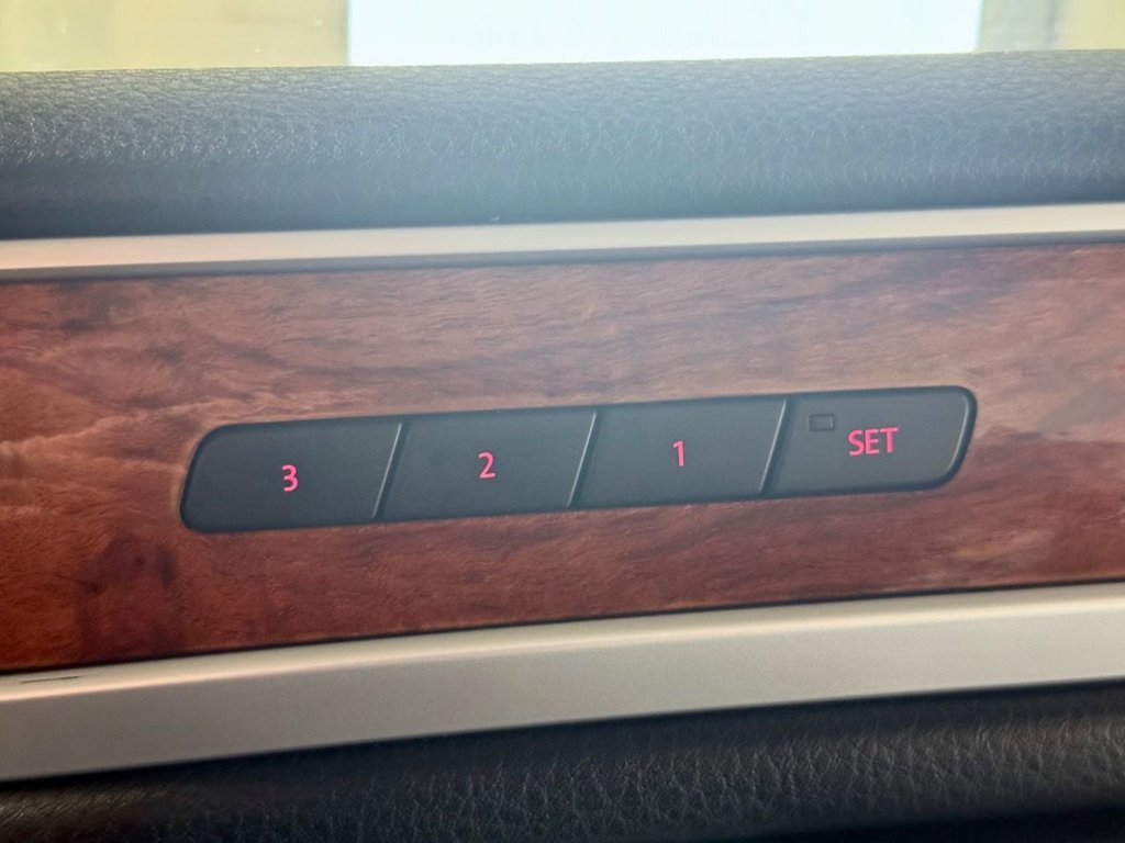 Used Volkswagen Touareg 2010 for sale - 76570581: Photo 20