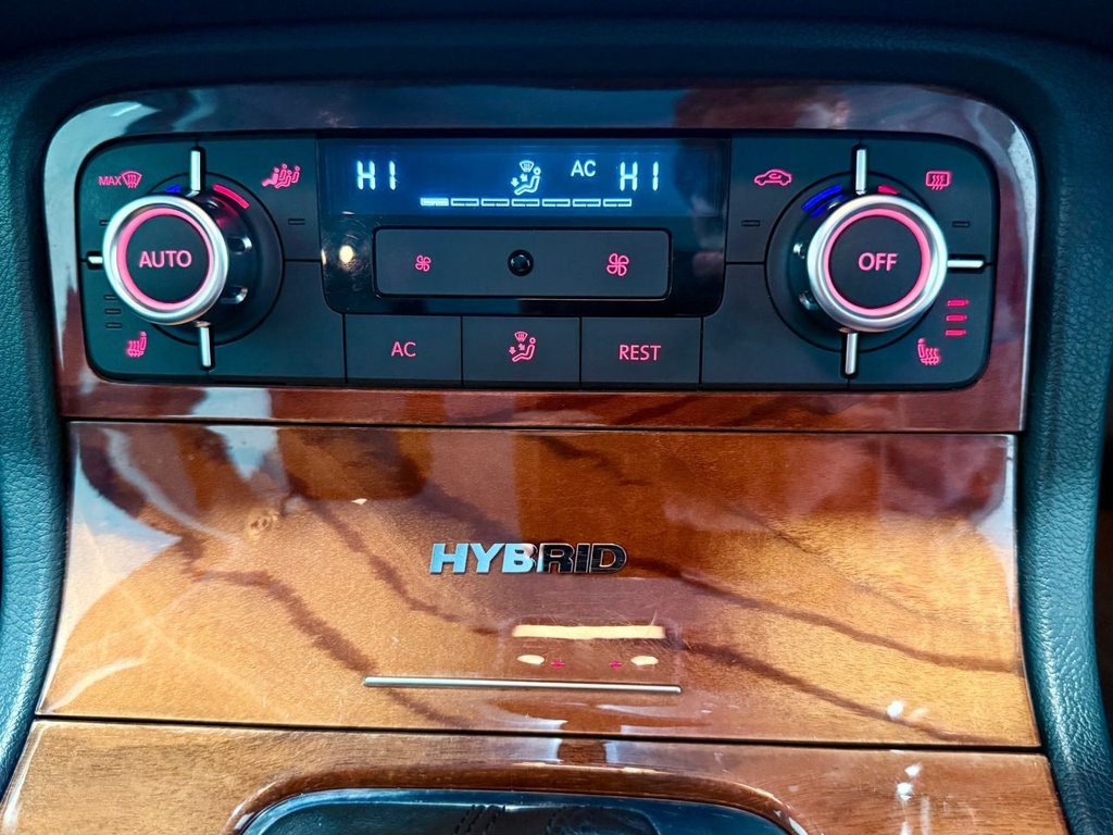 Used Volkswagen Touareg 2010 for sale - 76570581: Photo 26