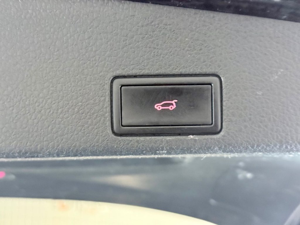 Used Volkswagen Touareg 2010 for sale - 76570581: Photo 50