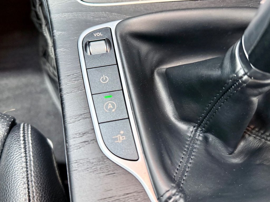 Used Mercedes-Benz C-Class 2017 for sale - 76185462: Photo 31
