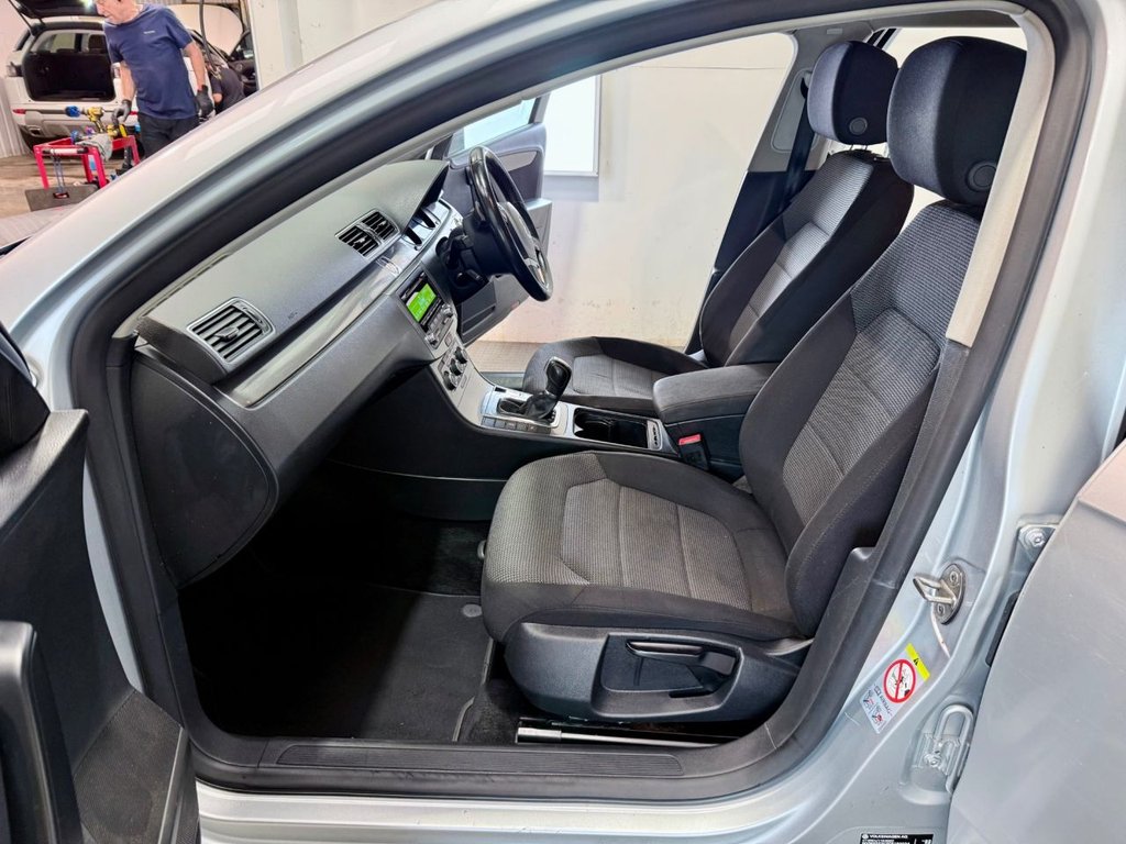 Used Volkswagen Passat 2012 for sale - 76481514: Photo 30