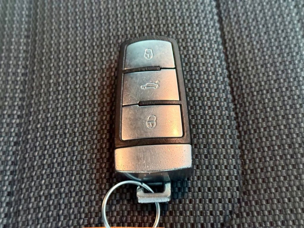 Used Volkswagen Passat 2012 for sale - 76481514: Photo 32