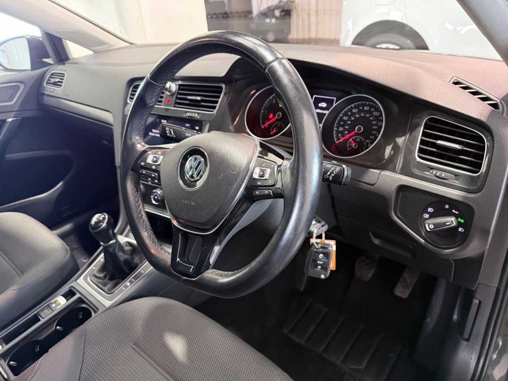 Used Volkswagen Golf 2019 for sale - 76883365: Photo 11