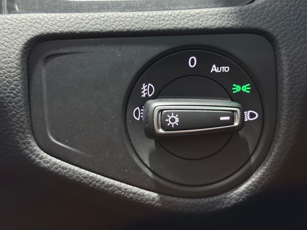 Used Volkswagen Golf 2019 for sale - 76883365: Photo 18