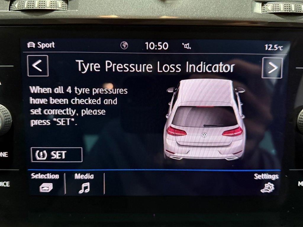 Used Volkswagen Golf 2019 for sale - 76883365: Photo 37