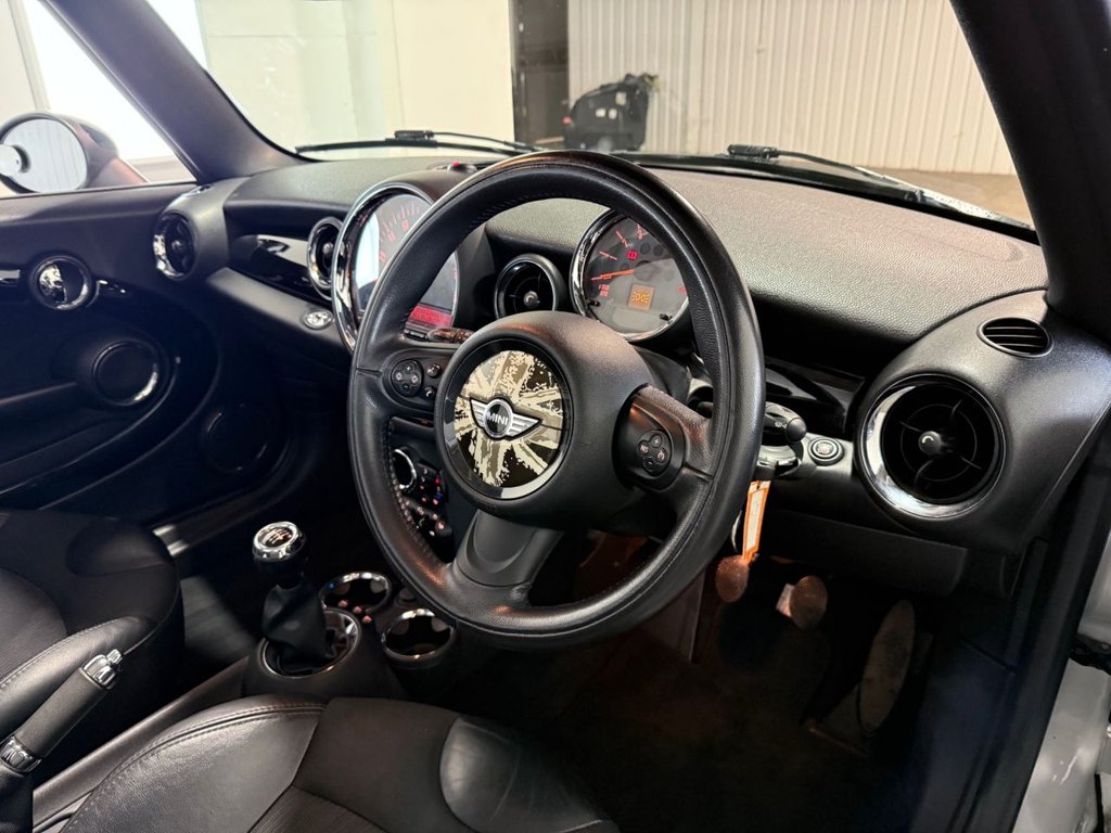 Used MINI Convertible 2014 for sale - 76840808: Photo 19