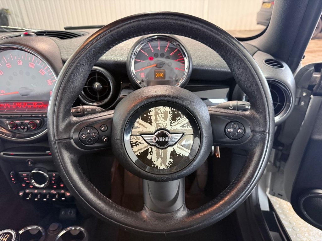 Used MINI Convertible 2014 for sale - 76840808: Photo 20