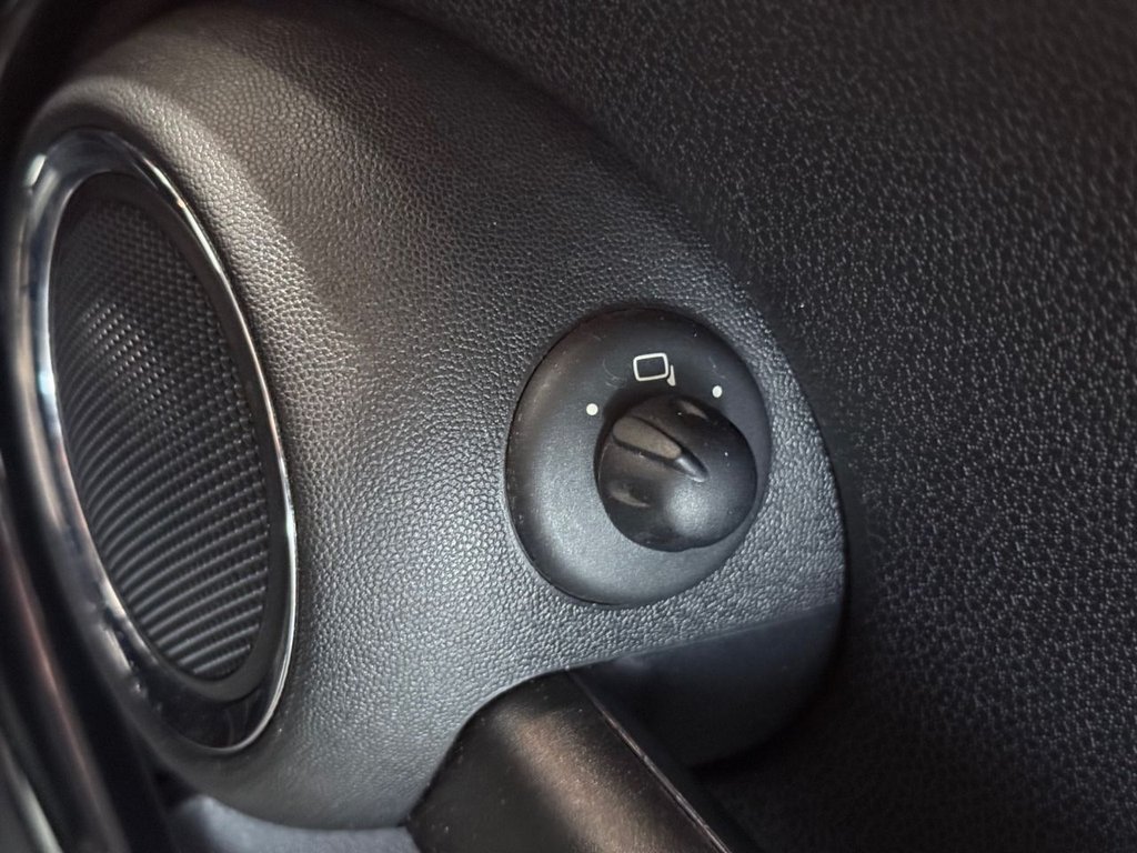 Used MINI Convertible 2014 for sale - 76840808: Photo 27