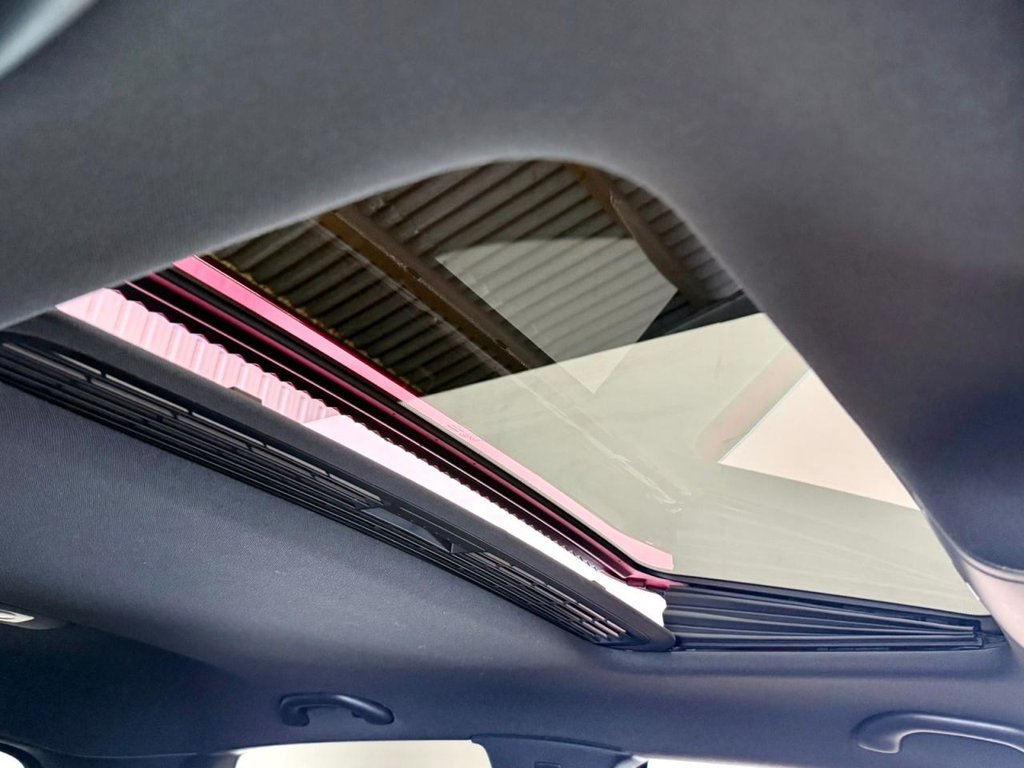 Used Volkswagen Golf 2012 for sale - 77805843: Photo 24