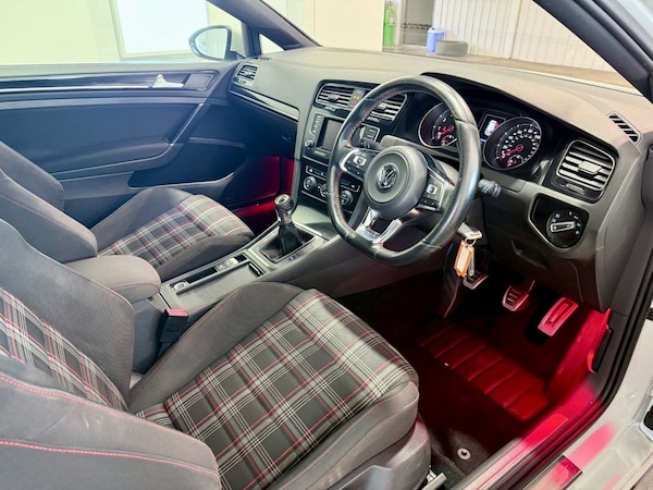 Used Volkswagen Golf 2013 for sale - 76291425: Photo 11