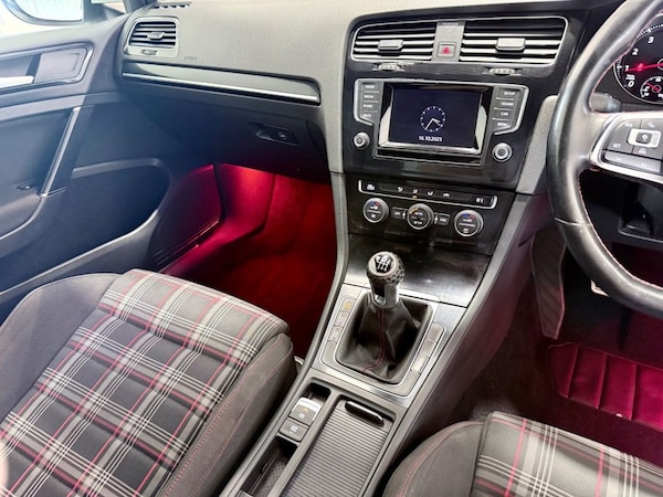 Used Volkswagen Golf 2013 for sale - 76291425: Photo 21