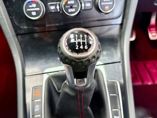 Used Volkswagen Golf 2013 for sale - 76291425: Photo 24