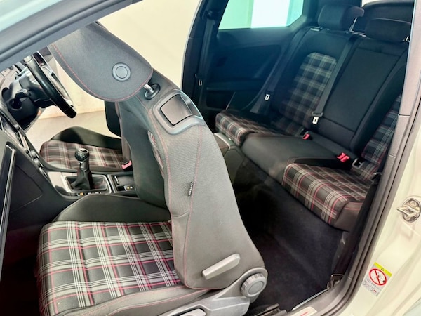 Used Volkswagen Golf 2013 for sale - 76291425: Photo 37