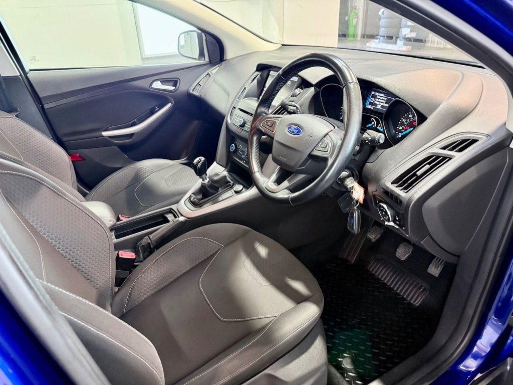 Used Ford Focus 2015 for sale - 76367809: Photo 11