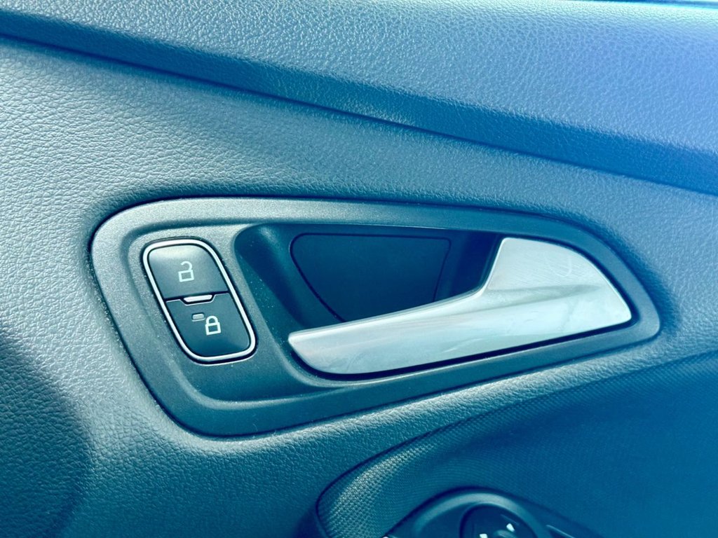 Used Ford Focus 2015 for sale - 76367809: Photo 19