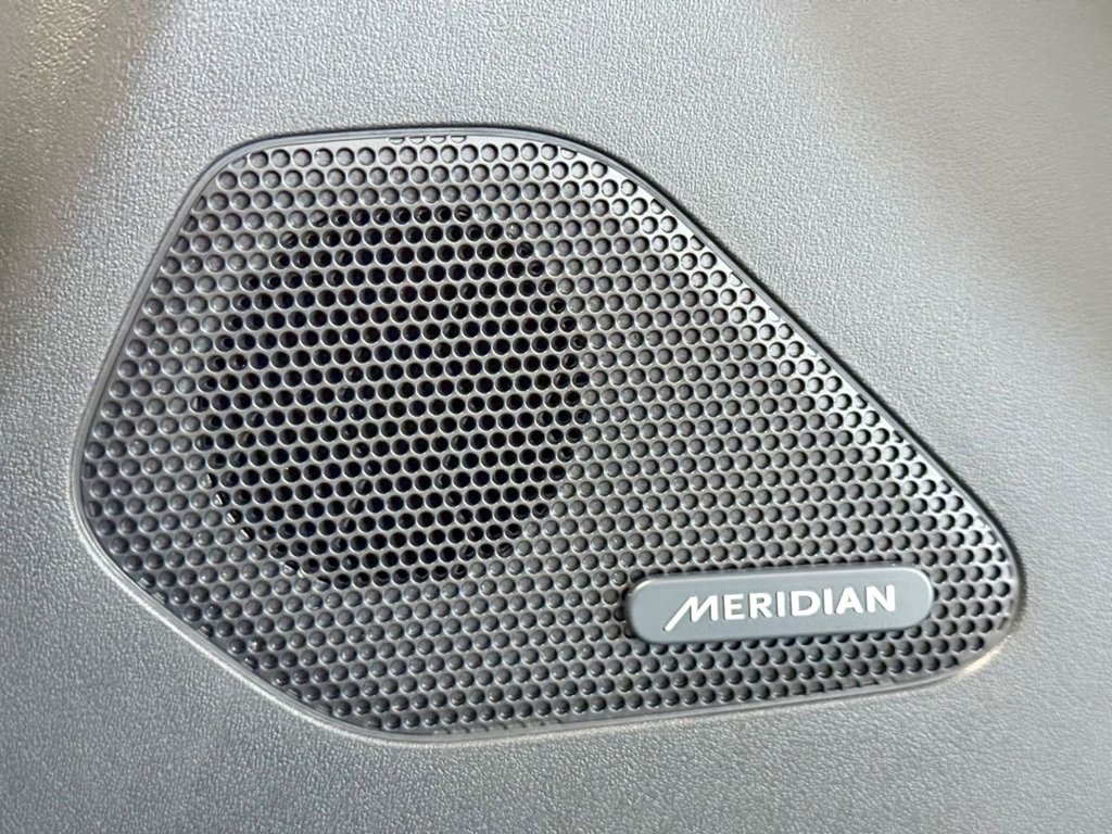 Used Jaguar F-Pace 2016 for sale - 76655362: Photo 19