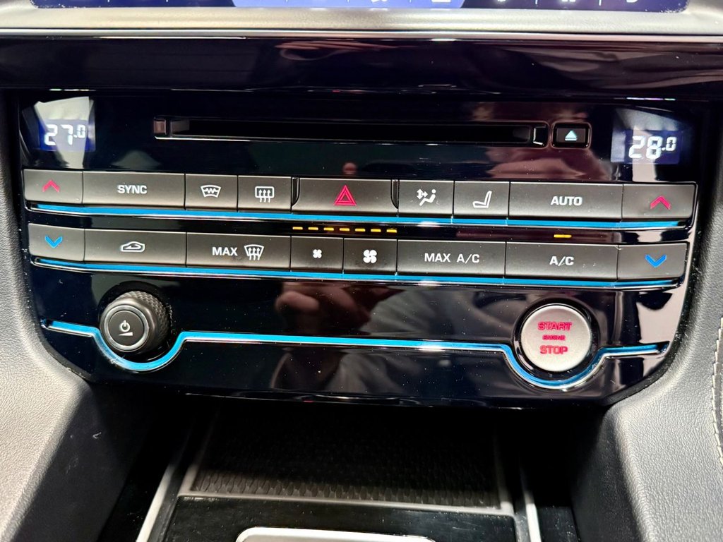 Used Jaguar F-Pace 2016 for sale - 76655362: Photo 26