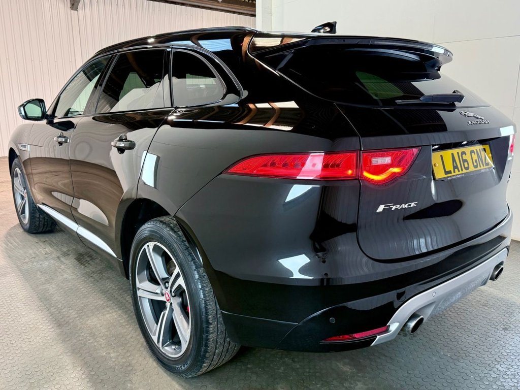 Used Jaguar F-Pace 2016 for sale - 76655362: Photo 5
