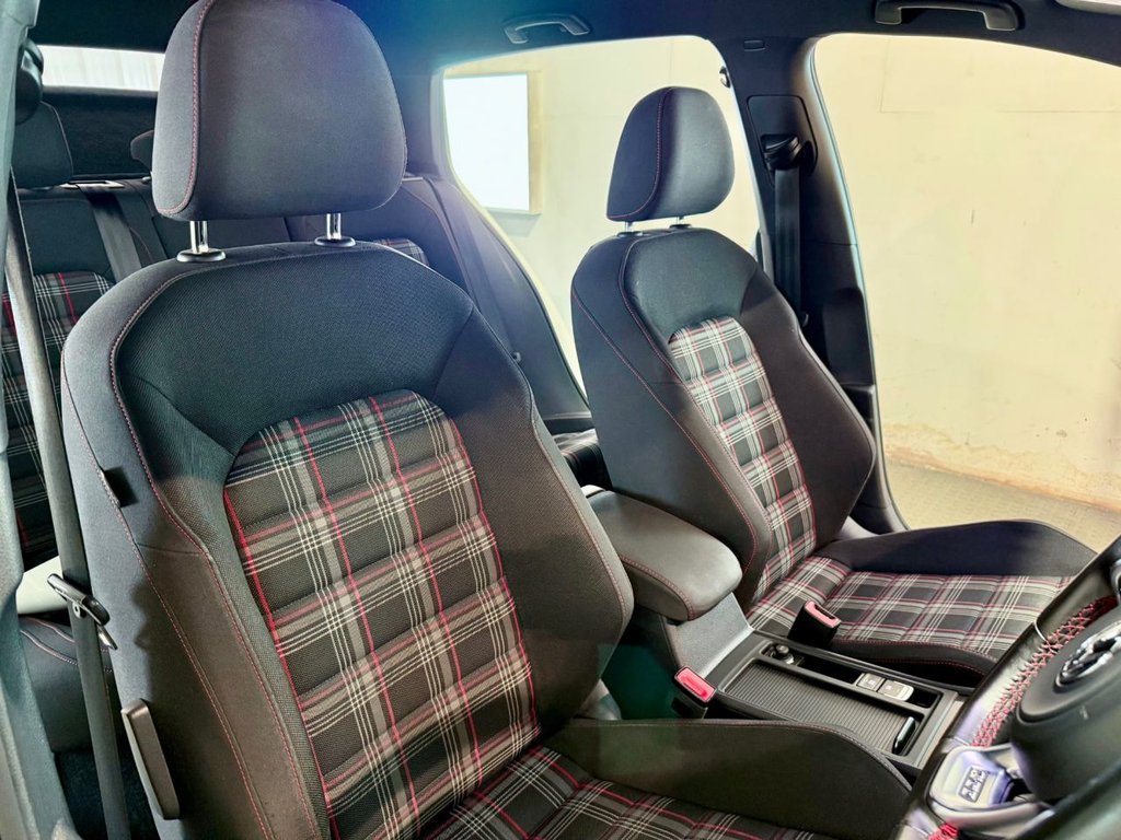 Used Volkswagen Golf 2017 for sale - 77356036: Photo 10