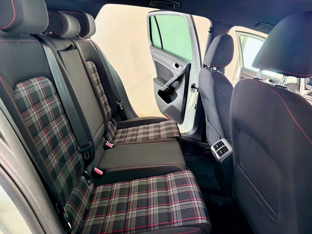 Used Volkswagen Golf 2017 for sale - 77356036: Photo 23