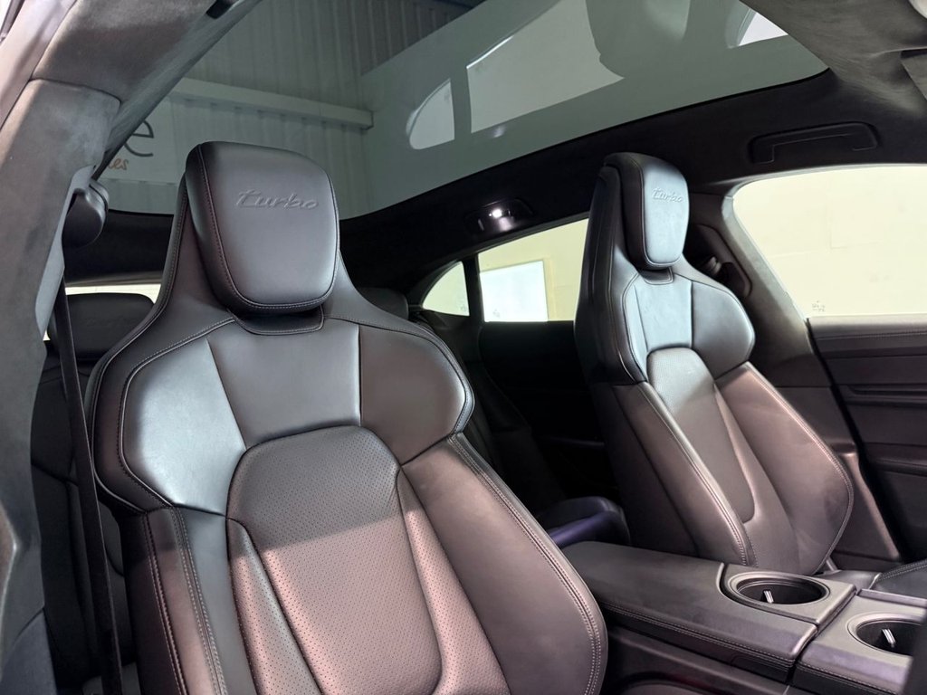 Used Porsche Taycan 2022 for sale - 76132976: Photo 10