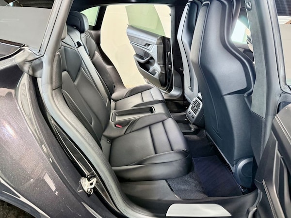 Used Porsche Taycan 2022 for sale - 76132976: Photo 44