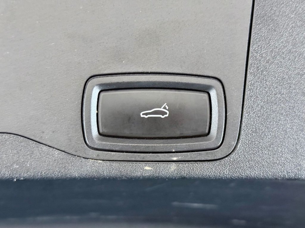 Used Porsche Taycan 2022 for sale - 76132976: Photo 50