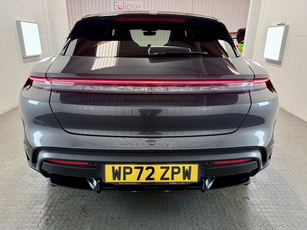 Used Porsche Taycan 2022 for sale - 76132976: Photo 6