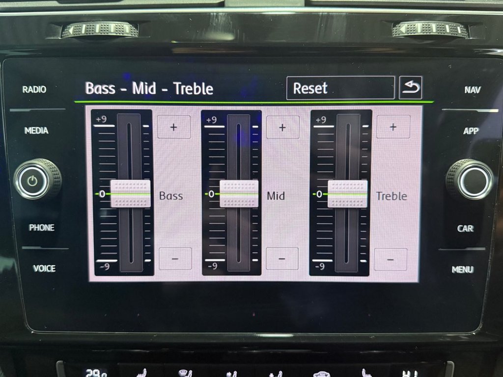 Used Volkswagen Golf 2017 for sale - 76784120: Photo 40