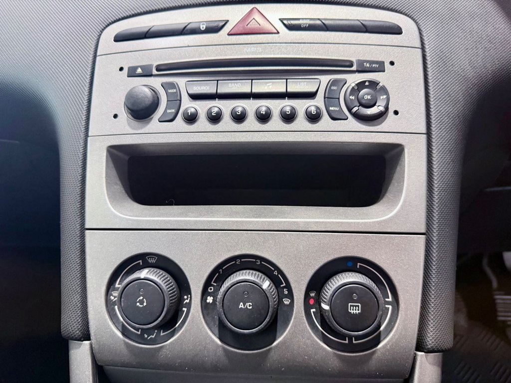 Used Peugeot 308 2007 for sale - 77368909: Photo 15