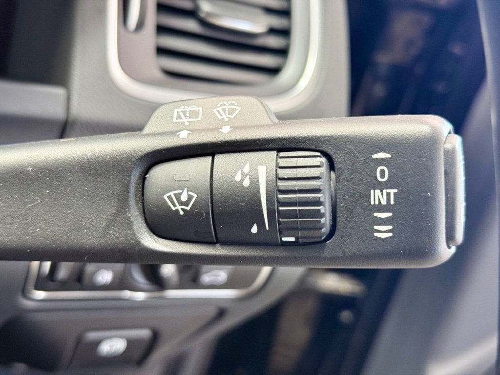 Used Volvo V60 2015 for sale - 76185594: Photo 17