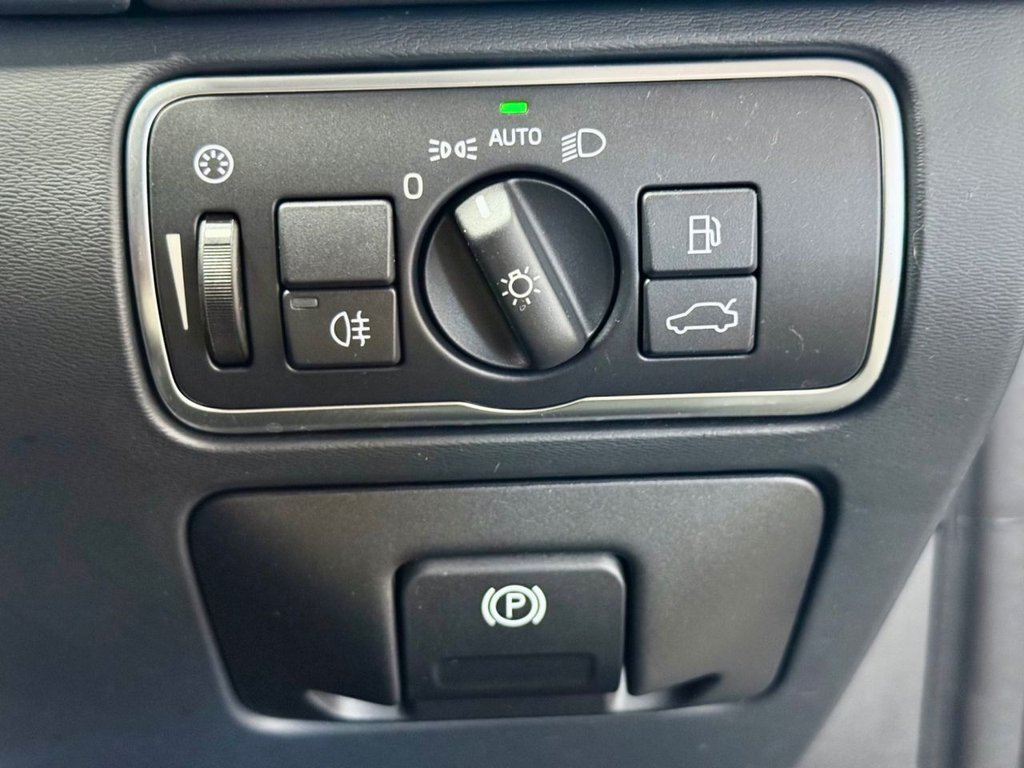 Used Volvo V60 2015 for sale - 76185594: Photo 18