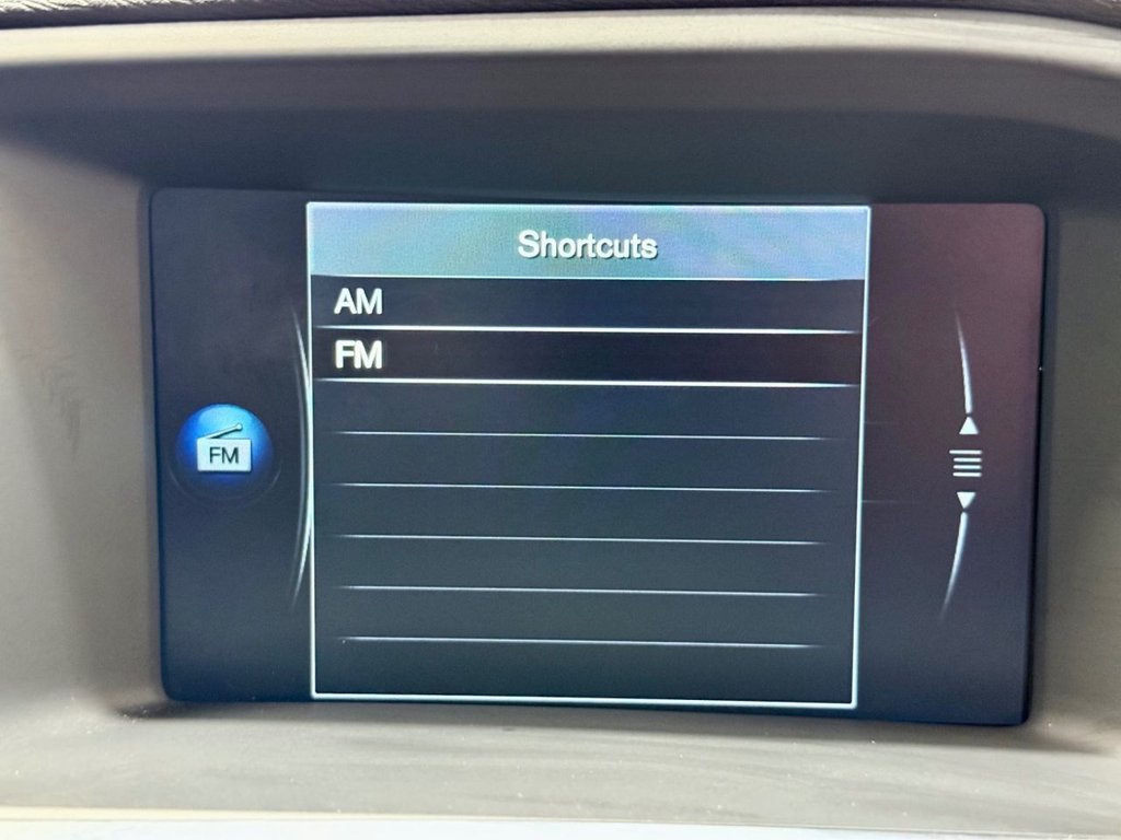 Used Volvo V60 2015 for sale - 76185594: Photo 25