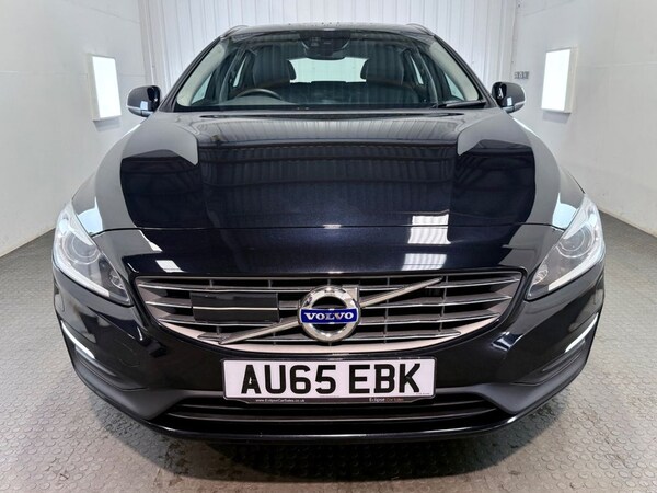 Used Volvo V60 2025 for sale - 76185594: Photo 2