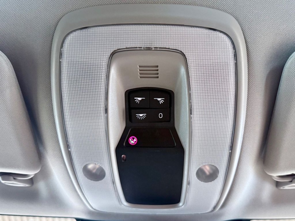 Used Volvo V60 2015 for sale - 76185594: Photo 31